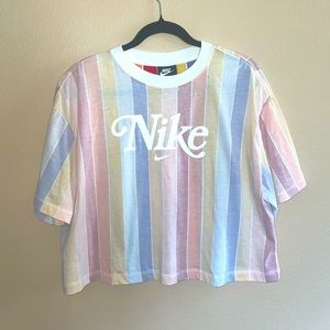 Nike Crop Top